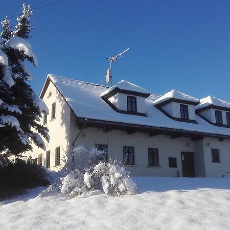 Restaurace A Penzion Jilm Jilemnice Dış mekan fotoğraf