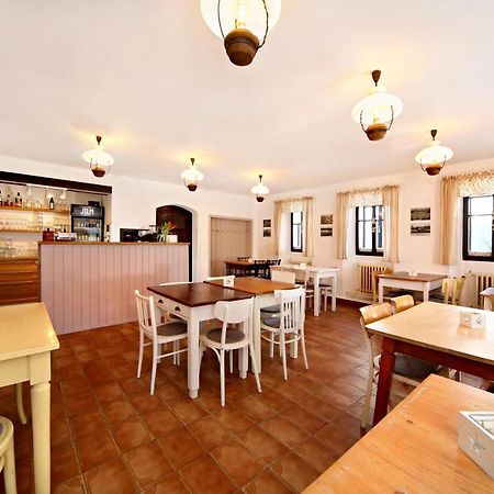 Restaurace A Penzion Jilm Jilemnice Dış mekan fotoğraf