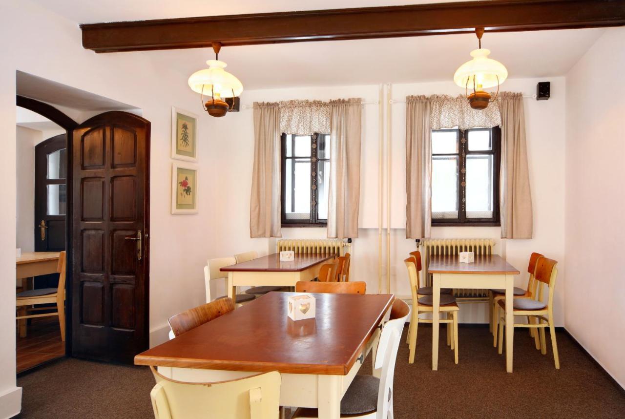 Restaurace A Penzion Jilm Jilemnice Dış mekan fotoğraf